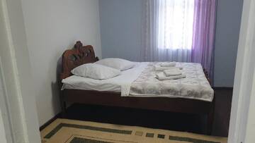 Фото номера Двухместный номер с 1 кроватью Загородные дома Guest House Okropilauri г. Shuakhevi 2